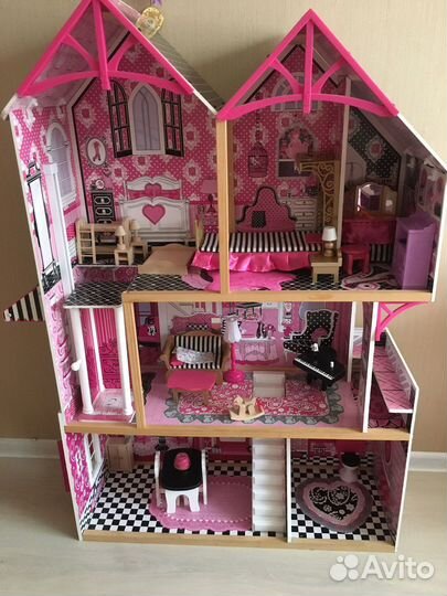 Домик кукольный