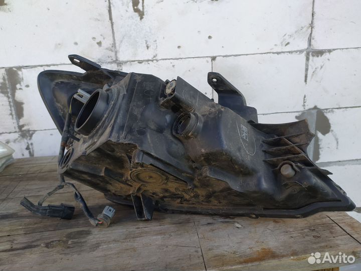 Передние фары Митсубиси Лансер 9