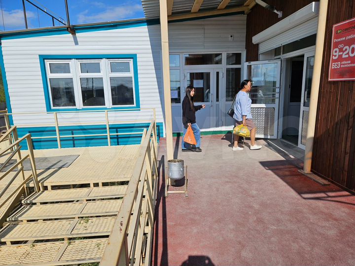 Светофор Площадь 189 кв.м. Первый этаж