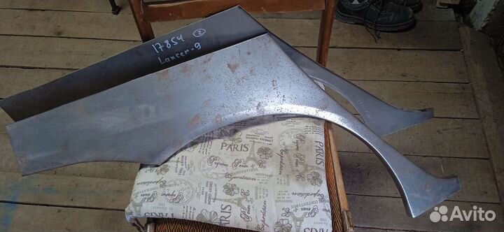 Задние крылья