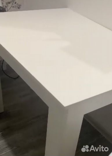 Кухонный стол.Новый