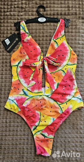 Купальник женский слитный