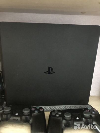 Sony playstation 4 slim