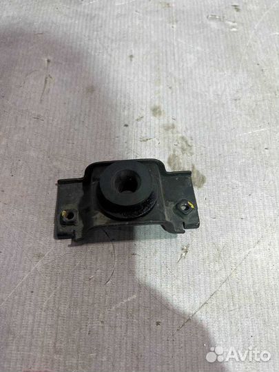 Подушка радиатора KIA RIO (2017)