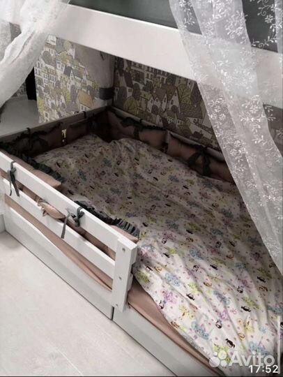 Двухъярусная кровать домик бу