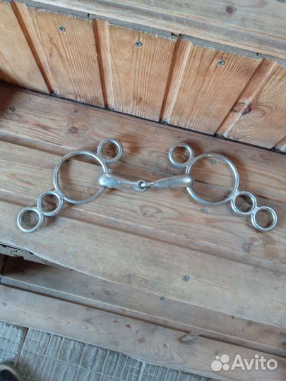 Трензель для лошади