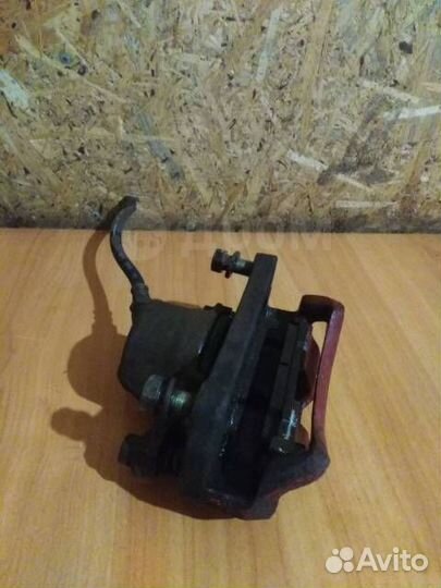 Суппорт Mitsubishi Lancer C62 передний правый