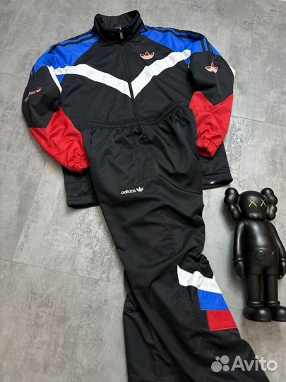 Спортивный костюм Adidas винтажный в стиле ретро