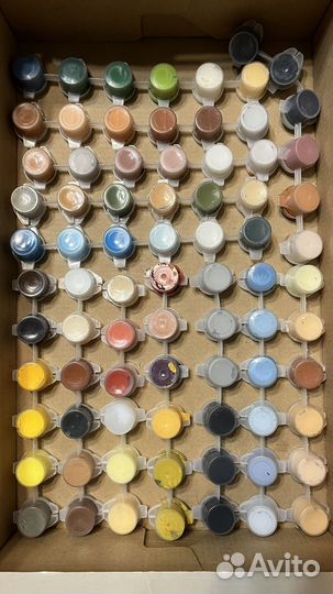 Краски акриловые много