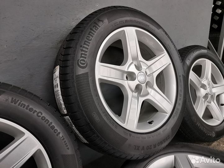 Новые оригинальные колеса на Land Rover Defender