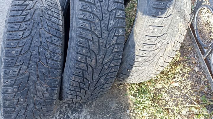 Hankook Winter I'Pike 215/65 R16 98T