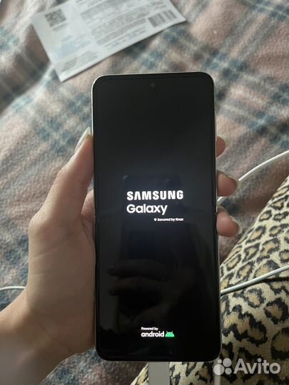 Samsung Galaxy Z Flip3, 8/256 ГБ