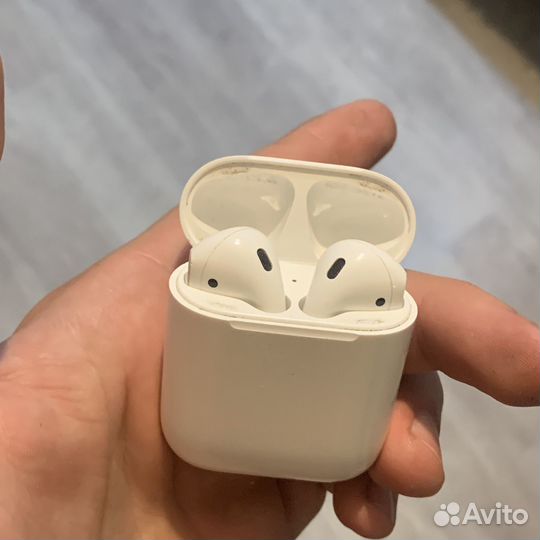 Apple airpods