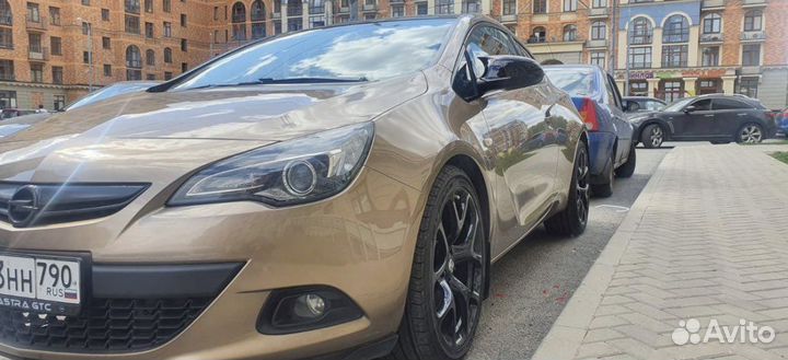 Накладка на зеркало Opel Astra J