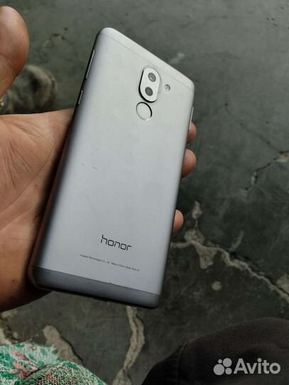 Телефон Huawei honor 6x