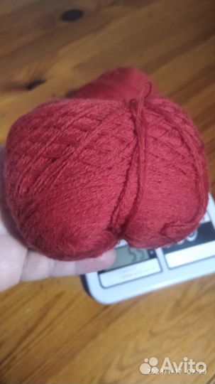 Нитки (шерсть) для вязания