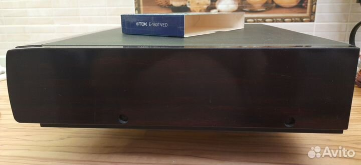 Видеомагнитофон JVC elegance