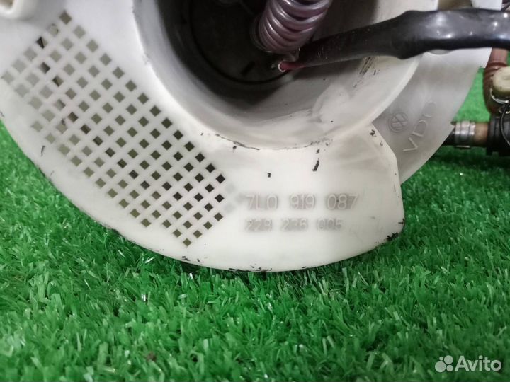 Бензонасос левый Volkswagen Touareg 7L 1 поколение