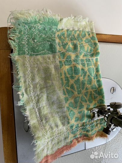 Швейная машинка чайка 143