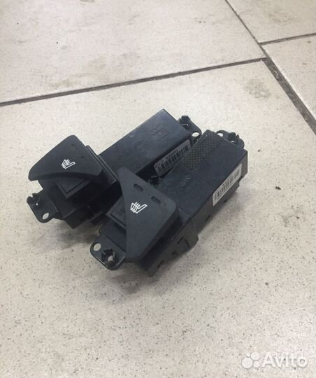 Kia Sportage 3 кнопки обогрева сидений