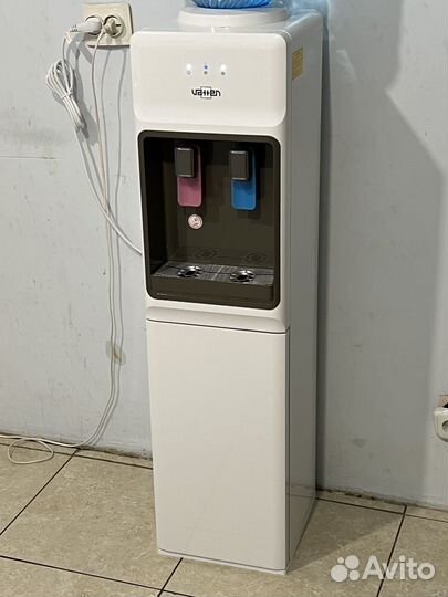 Куллер для воды напольный новый