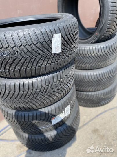 Yokohama BluEarth Winter V906 285/40 R22 и 325/35 R22