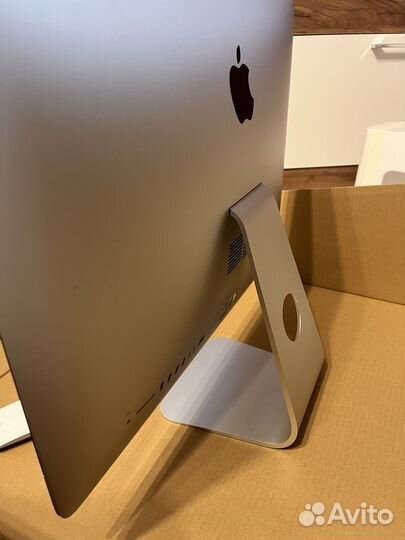Apple iMac 21.5
