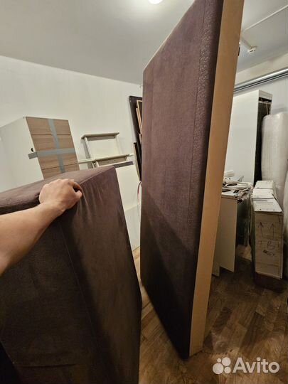 Угловой диван просторный