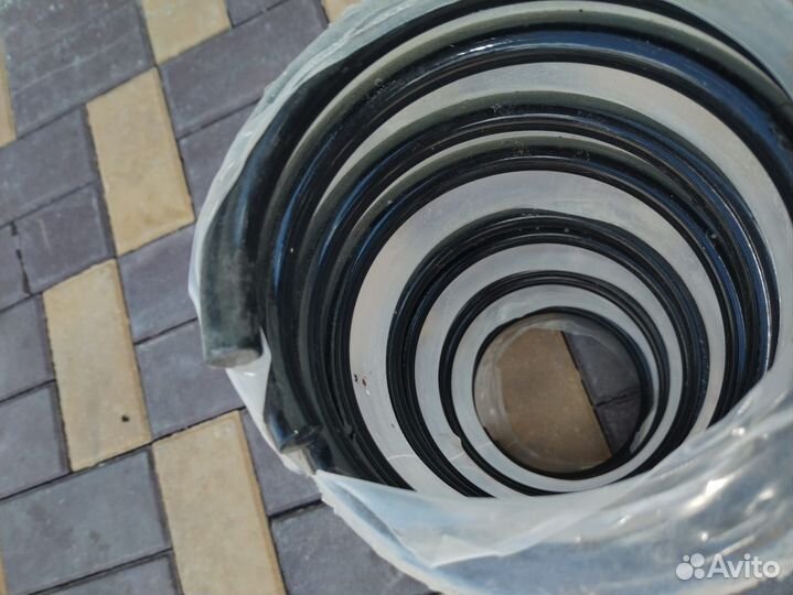 Пружины подвески на Toyota Avensis