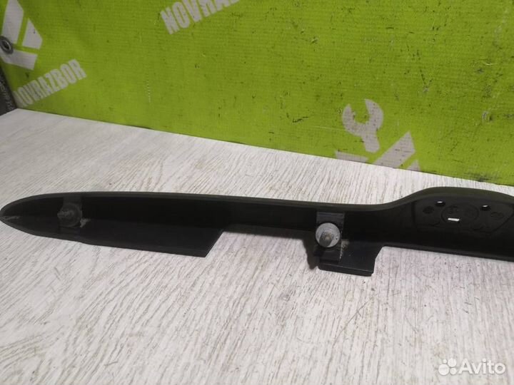 Накладка двери багажника Пежо 206