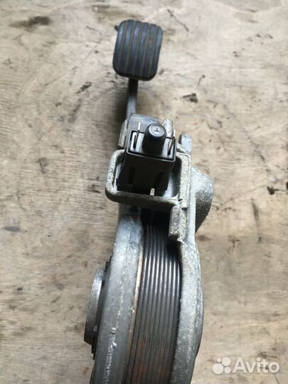 Рычаг педаль стояночного тормоза Mercedes W220