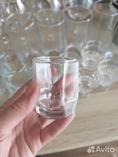 Стаканы, фужеры, бокалы, стопки