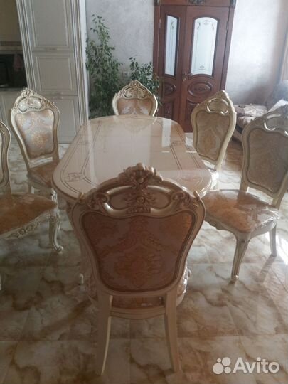 Кухонный стол и стулья комплект бу