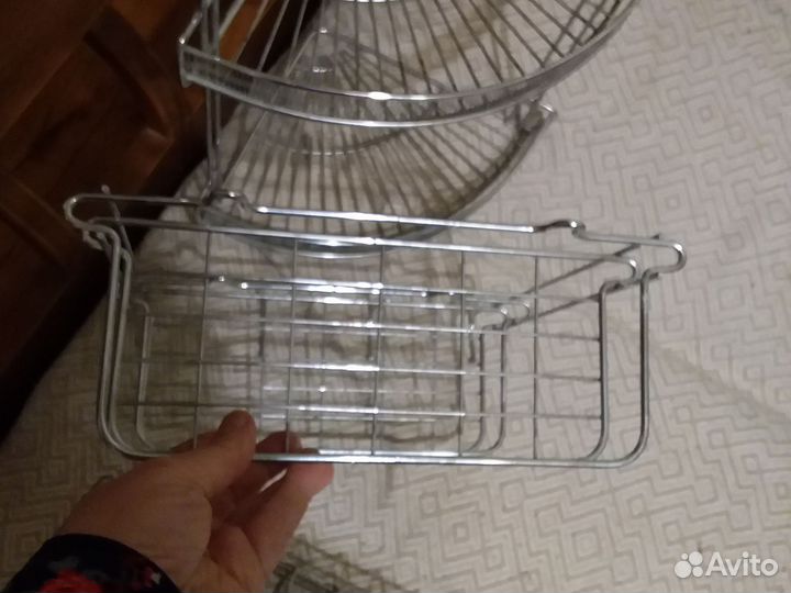 Полки на кухню и ванную комнату новые