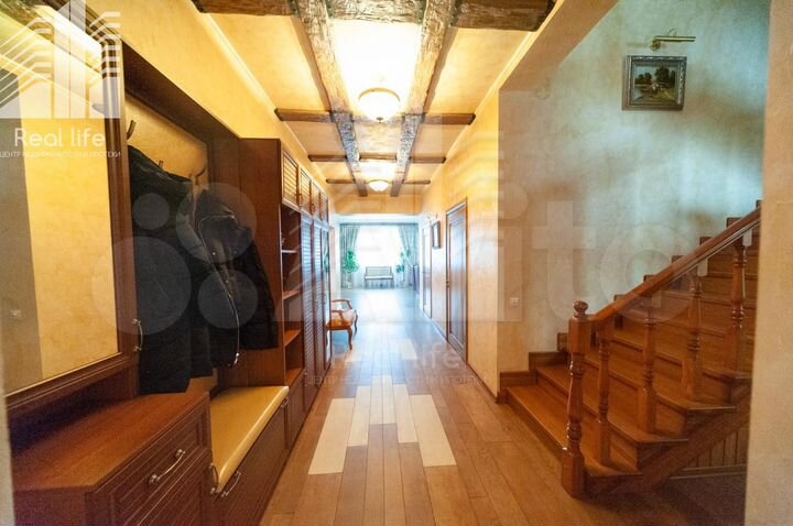 Дом 205 м² на участке 7 сот.