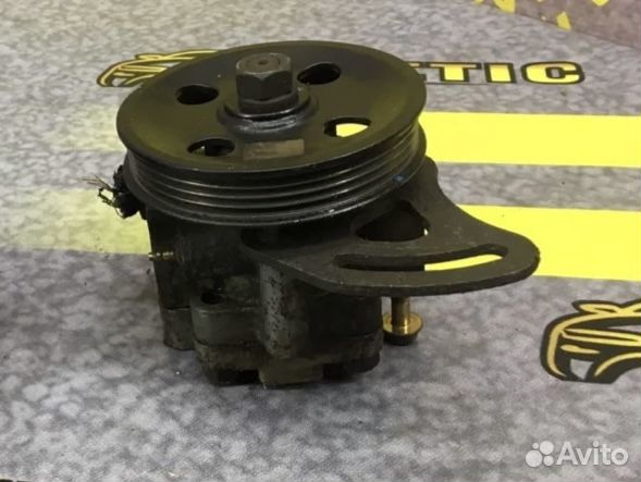 Насос гура Шевроле Спарк Spark 2005-2010 1.0L