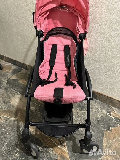 Коляска прогулочная yoya