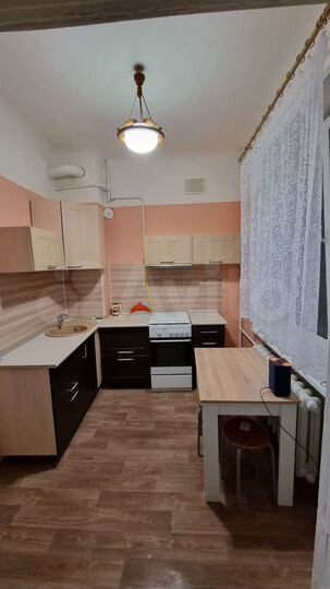 2-к. квартира, 40 м², 2/4 эт.