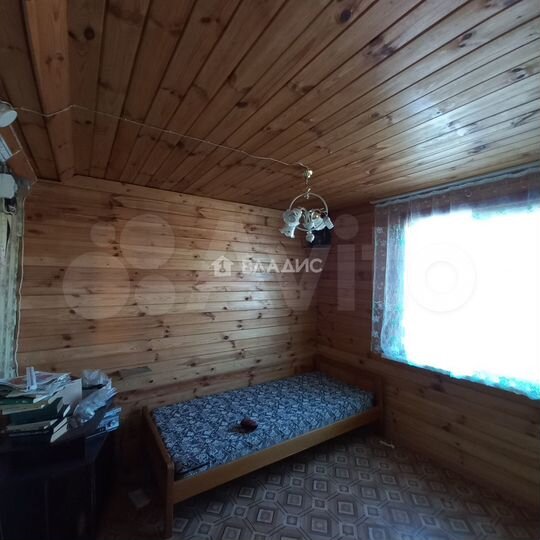 Дом 25 м² на участке 4 сот.