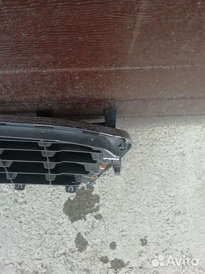 Решетка радиатора toyota land cruiser 200