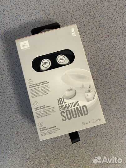 Новые наушники JBL Free