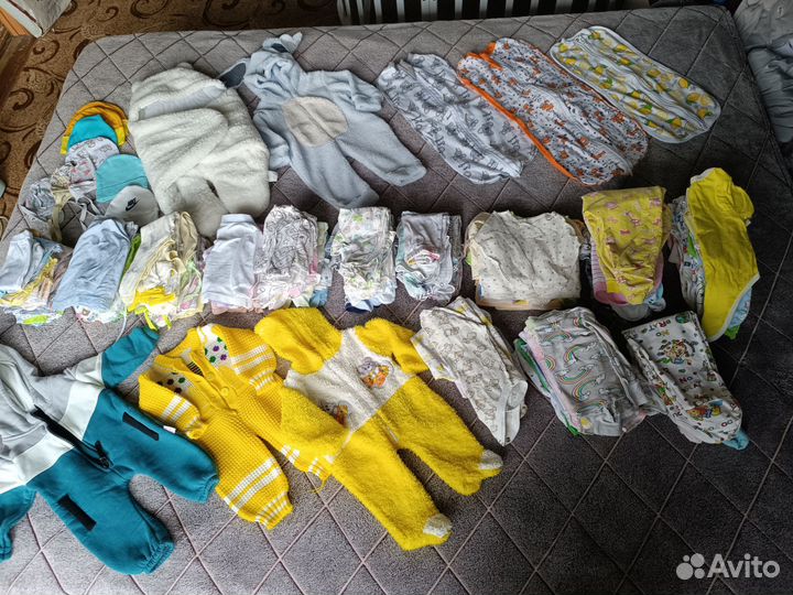 Продам детские вещи