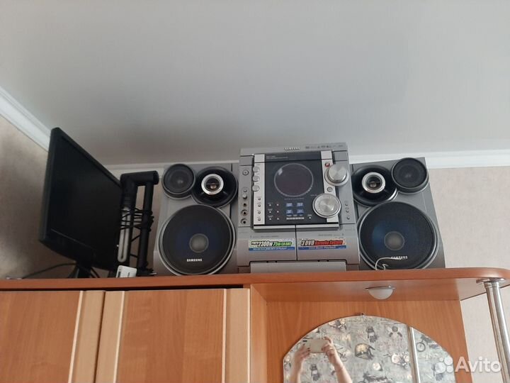 Музыкальный центр-караоке