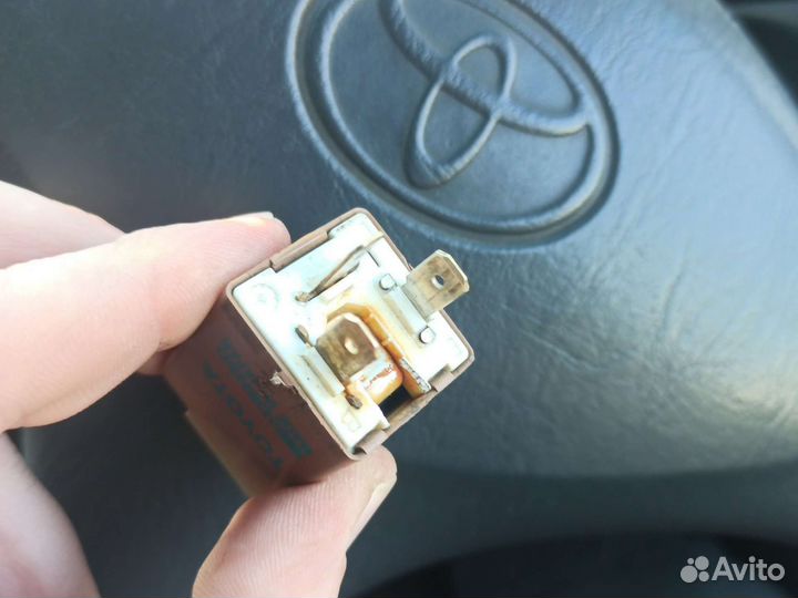 Реле поворотников Toyota