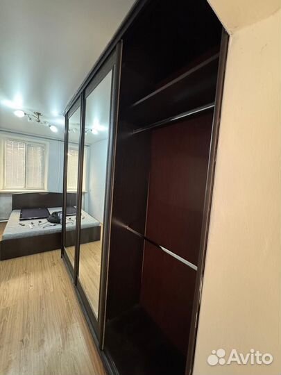 Шкаф купе с зеркалом бу