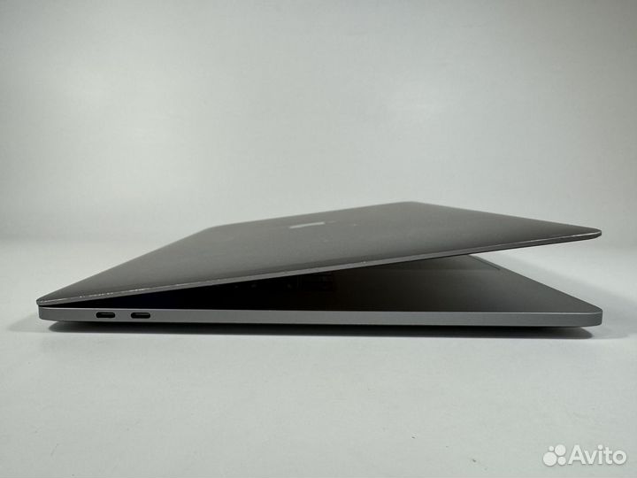 MacBook Pro 15 2017 топовый i7 3.1GHz 256gb