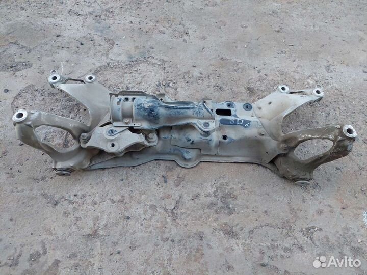 Подрамник передней подвестки Honda Civic 5D