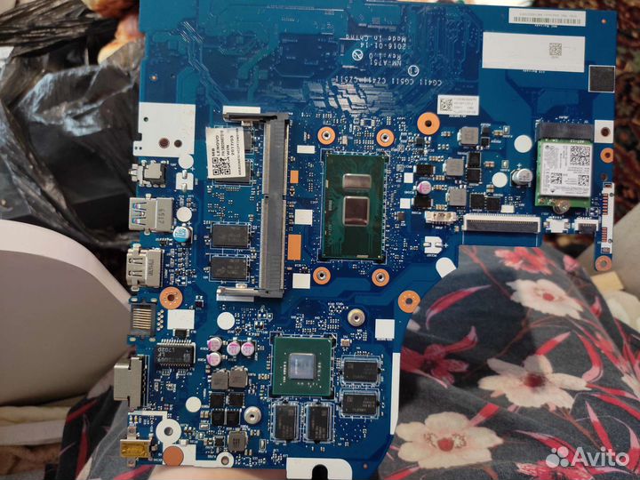 Материнская плата