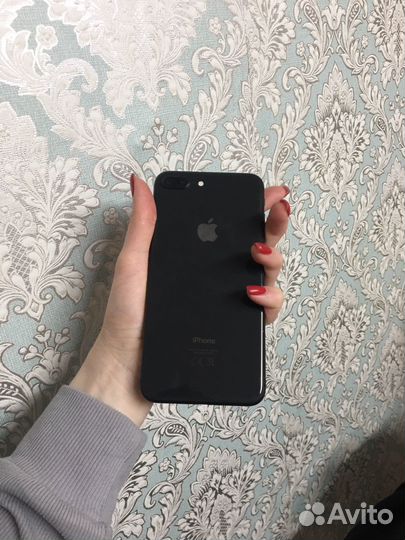 iPhone 8 Plus, 64 ГБ
