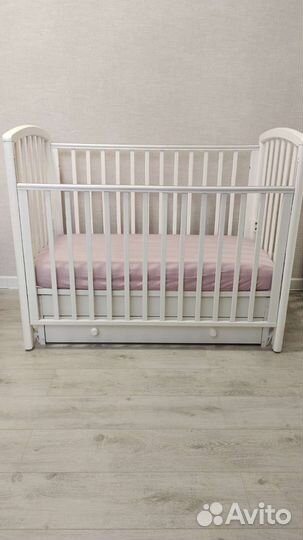 Детская кроватка с маятником и ящиком+доп. бортик